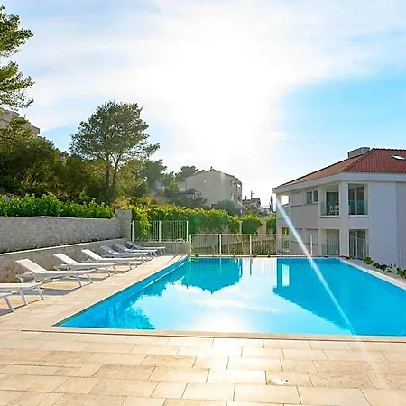 Malo Apartmanhotel 3*